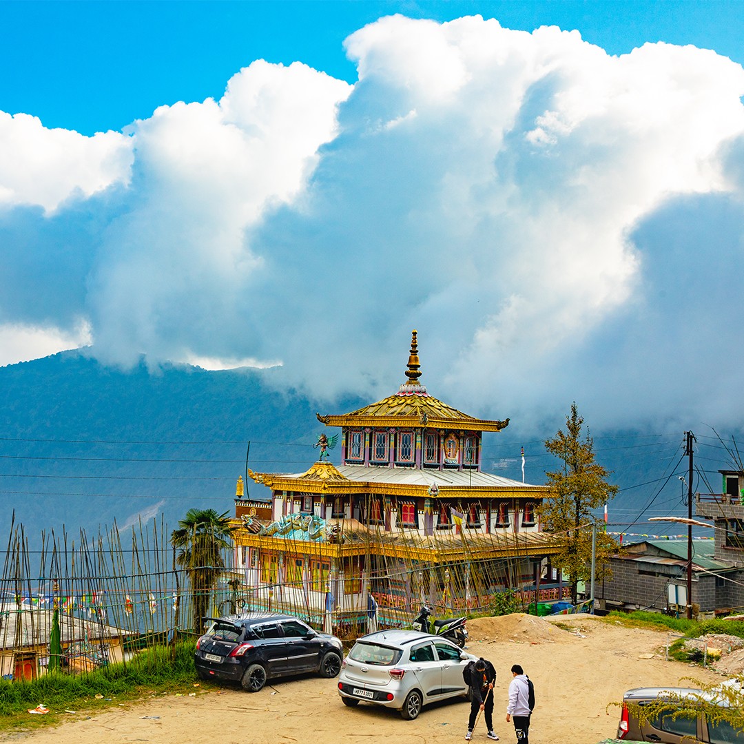 Aloobari Monastery is one of the oldest Monasteries in Darjeeling.